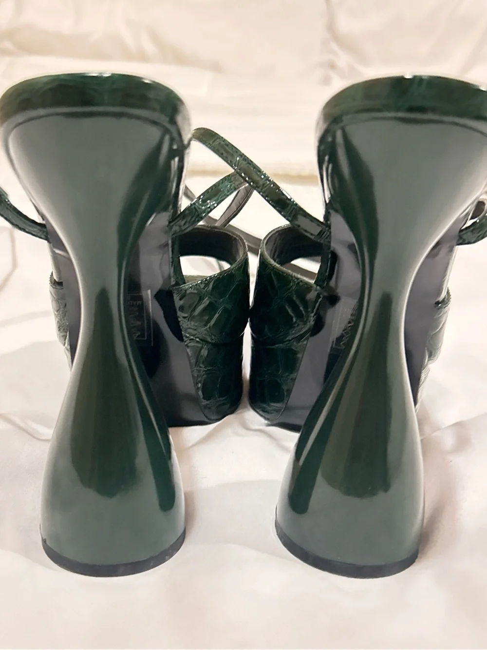 Azalea Wang Wake the Neighbors Chunky Platform Sandals Green Croc Y2K Sz 8.5